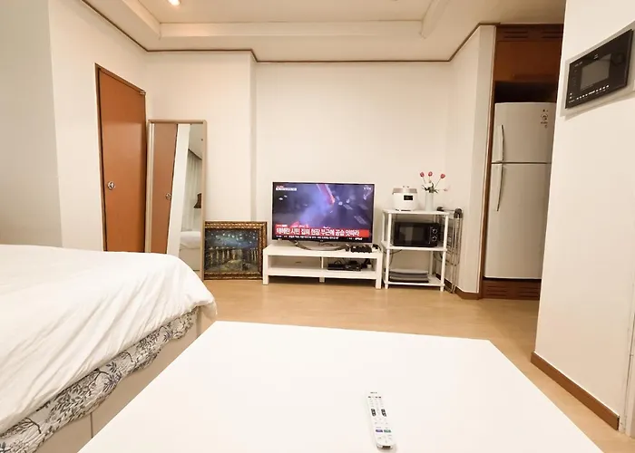 Sinsa Garosugil Cute House Appartement *